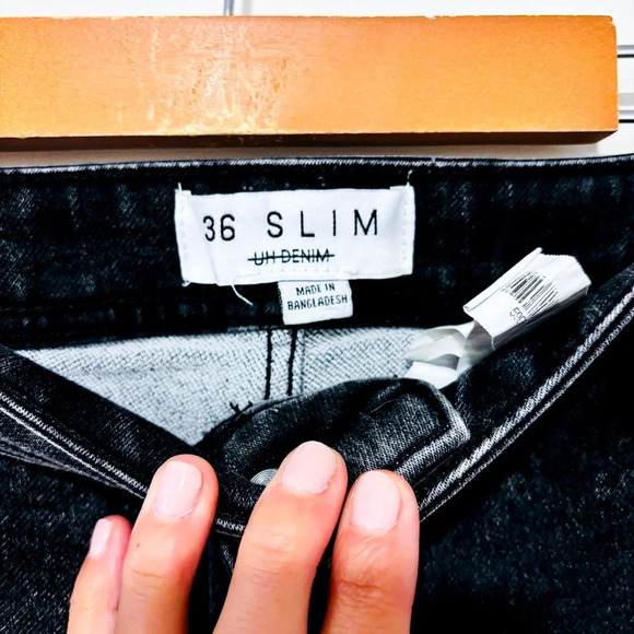 UH DENIM Distressed Black Jean Bermuda Shorts – Size 36 * - Picture 6 of 8